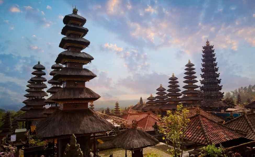 Bandar Populer: 5 Tempat Terfavorit untuk Mengunjungi di Indonesia